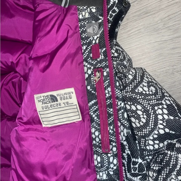 The North Face Girls XL Black & White Print Down Hooded Jacket/Parka LNC - Picture 8 of 12